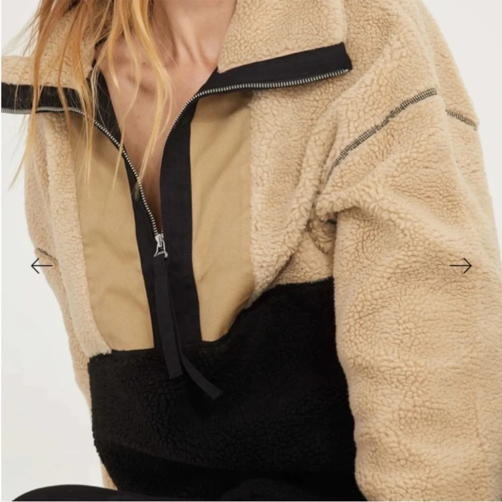 Something Navy Two-Tone Sherpa Pullover Jacket in Beige and Black - Picture 3 of 12
